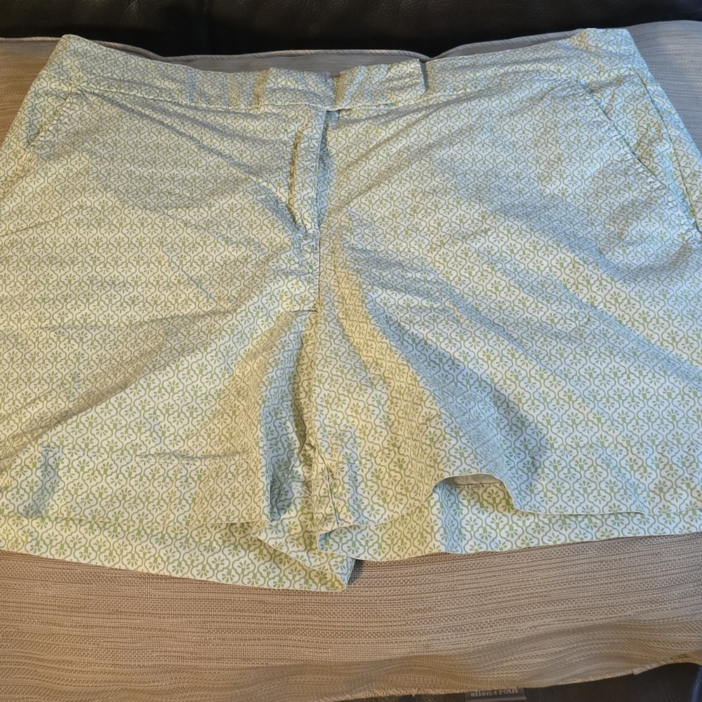 Patterned Green and White Shorts